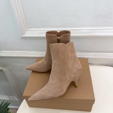 Gianvito Rossi|吉安维托·罗西 26𝐬𝐬 2026秋冬新品 GR极简尖头侧拉链高跟短靴 火爆上新! 这鞋 Gianvito Rossi|吉安维托·罗西 26𝐬𝐬 2026秋冬新品 GR极简尖头侧拉链高跟短靴 火爆上新! 这鞋