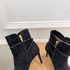 Gianvito Rossi|吉安维托·罗西 26𝐬𝐬 2026秋冬新品 GR复古尖头侧拉链高跟短靴 火爆上新! 这 Gianvito Rossi|吉安维托·罗西 26𝐬𝐬 2026秋冬新品 GR复古尖头侧拉链高跟短靴 火爆上新! 这