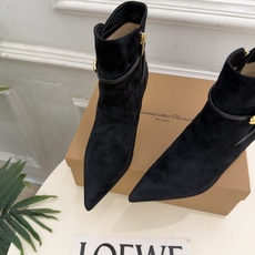 Gianvito Rossi|吉安维托·罗西 26𝐬𝐬 2026秋冬新品 GR复古尖头侧拉链高跟短靴 火爆上新! 这 Gianvito Rossi|吉安维托·罗西 26𝐬𝐬 2026秋冬新品 GR复古尖头侧拉链高跟短靴 火爆上新! 这