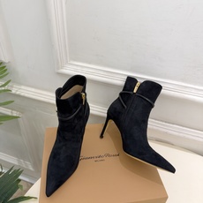Gianvito Rossi|吉安维托·罗西 26𝐬𝐬 2026秋冬新品 GR复古尖头侧拉链高跟短靴 火爆上新! 这 Gianvito Rossi|吉安维托·罗西 26𝐬𝐬 2026秋冬新品 GR复古尖头侧拉链高跟短靴 火爆上新! 这