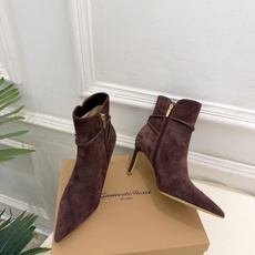 Gianvito Rossi|吉安维托·罗西 26𝐬𝐬 2026秋冬新品 GR复古尖头侧拉链高跟短靴 火爆上新! 这 Gianvito Rossi|吉安维托·罗西 26𝐬𝐬 2026秋冬新品 GR复古尖头侧拉链高跟短靴 火爆上新! 这