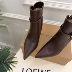 Gianvito Rossi|吉安维托·罗西 26𝐬𝐬 2026秋冬新品 GR复古尖头侧拉链高跟短靴 火爆上新! 这 Gianvito Rossi|吉安维托·罗西 26𝐬𝐬 2026秋冬新品 GR复古尖头侧拉链高跟短靴 火爆上新! 这