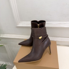Gianvito Rossi|吉安维托·罗西 26𝐬𝐬 2026秋冬新品 GR复古尖头侧拉链高跟短靴 火爆上新! 这 Gianvito Rossi|吉安维托·罗西 26𝐬𝐬 2026秋冬新品 GR复古尖头侧拉链高跟短靴 火爆上新! 这