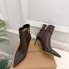 Gianvito Rossi|吉安维托·罗西 26𝐬𝐬 2026秋冬新品 GR复古尖头侧拉链高跟短靴 火爆上新! 这 Gianvito Rossi|吉安维托·罗西 26𝐬𝐬 2026秋冬新品 GR复古尖头侧拉链高跟短靴 火爆上新! 这