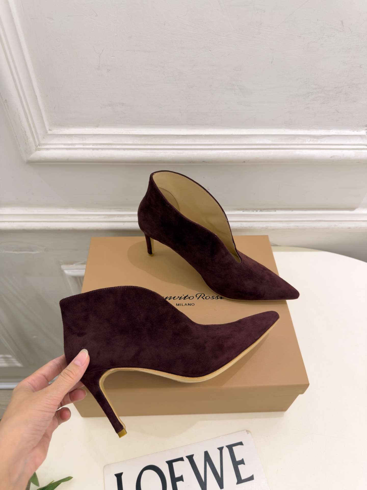 Gianvito Rossi|吉安维托·罗西 26𝐬𝐬 2026秋冬新品 GR极简尖头V口高跟短靴 火爆上新! 这鞋绝 Gianvito Rossi|吉安维托·罗西 26𝐬𝐬 2026秋冬新品 GR极简尖头V口高跟短靴 火爆上新! 这鞋绝
