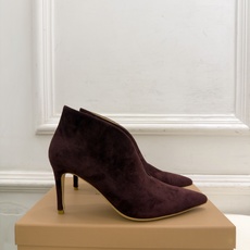 Gianvito Rossi|吉安维托·罗西 26𝐬𝐬 2026秋冬新品 GR极简尖头V口高跟短靴 火爆上新! 这鞋绝 Gianvito Rossi|吉安维托·罗西 26𝐬𝐬 2026秋冬新品 GR极简尖头V口高跟短靴 火爆上新! 这鞋绝
