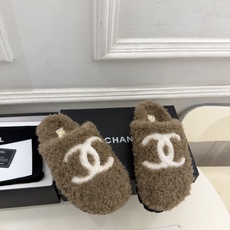 𝐂𝐇𝐀𝐍𝐄𝐋 | 小香 26𝐬𝐬 🦋2026 秋冬新品 专柜经典走秀款 小香经典大双C包头穆勒毛拖 系列上新〰 🍬 𝐂𝐇𝐀𝐍𝐄𝐋 | 小香 26𝐬𝐬 🦋2026 秋冬新品 专柜经典走秀款 小香经典大双C包头穆勒毛拖 系列上新〰 🍬
