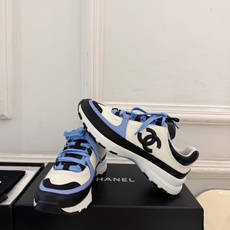 𝐂𝐇𝐀𝐍𝐄𝐋 | 小香 26𝐬𝐬 🦋2026 秋冬新品 专柜经典走秀款 小香经典双C拼色休闲运动鞋 系列上新〰 🍬 𝐂𝐇𝐀𝐍𝐄𝐋 | 小香 26𝐬𝐬 🦋2026 秋冬新品 专柜经典走秀款 小香经典双C拼色休闲运动鞋 系列上新〰 🍬