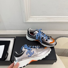 𝐂𝐇𝐀𝐍𝐄𝐋 | 小香 26𝐬𝐬 🦋2026 秋冬新品 专柜经典走秀款 小香经典双C拼色休闲运动鞋 系列上新〰 🍬 𝐂𝐇𝐀𝐍𝐄𝐋 | 小香 26𝐬𝐬 🦋2026 秋冬新品 专柜经典走秀款 小香经典双C拼色休闲运动鞋 系列上新〰 🍬