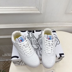 CELINE | 赛琳 26𝐬𝐬 💛2026秋冬新品 赛琳联名款复古休闲运动鞋 上新! 🔜BS 这一季的赛琳真的是 CELINE | 赛琳 26𝐬𝐬 💛2026秋冬新品 赛琳联名款复古休闲运动鞋 上新! 🔜BS 这一季的赛琳真的是