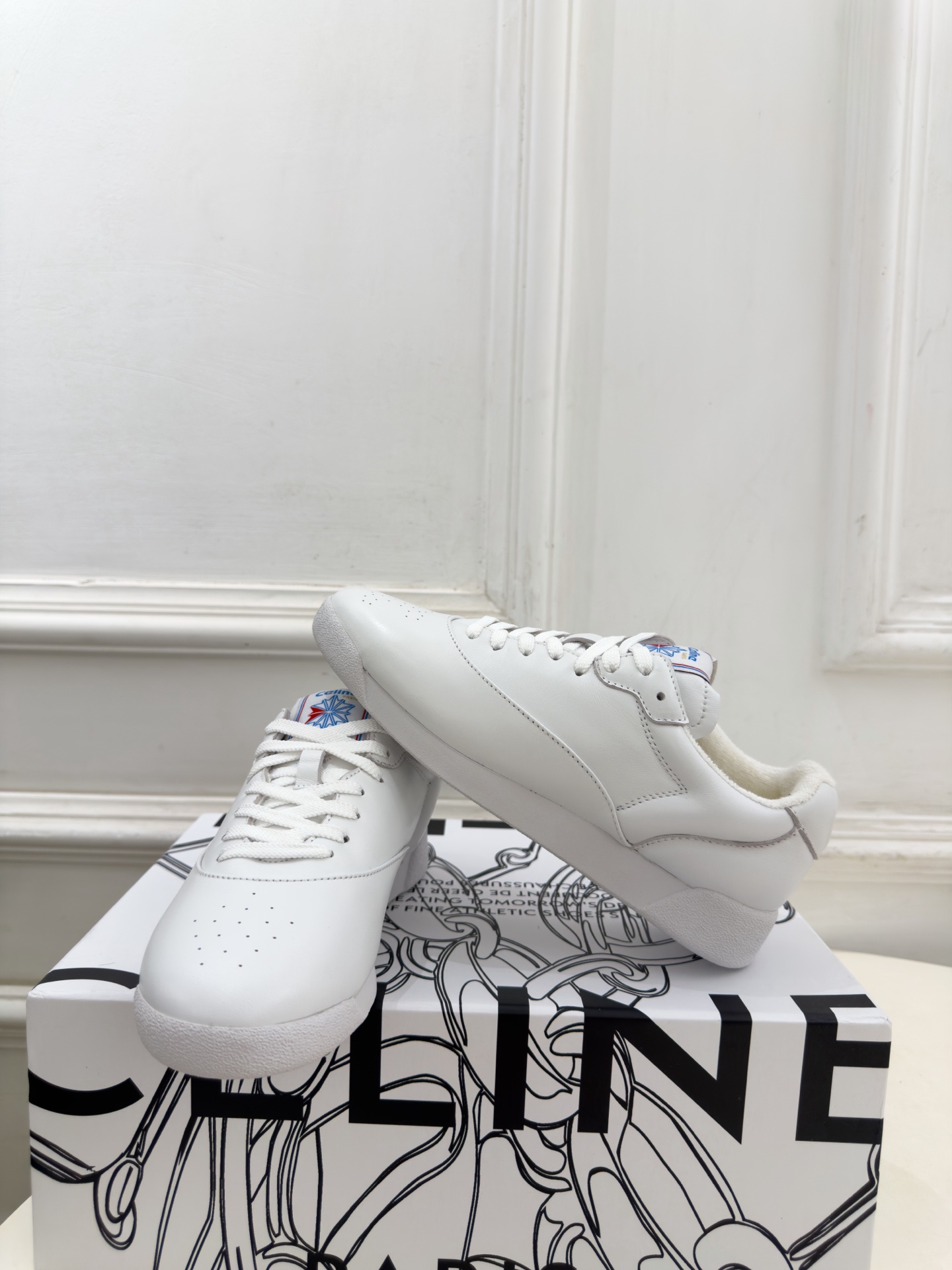 CELINE | 赛琳 26𝐬𝐬 💛2026秋冬新品 赛琳联名款复古休闲运动鞋 上新! 🔜BS 这一季的赛琳真的是 CELINE | 赛琳 26𝐬𝐬 💛2026秋冬新品 赛琳联名款复古休闲运动鞋 上新! 🔜BS 这一季的赛琳真的是