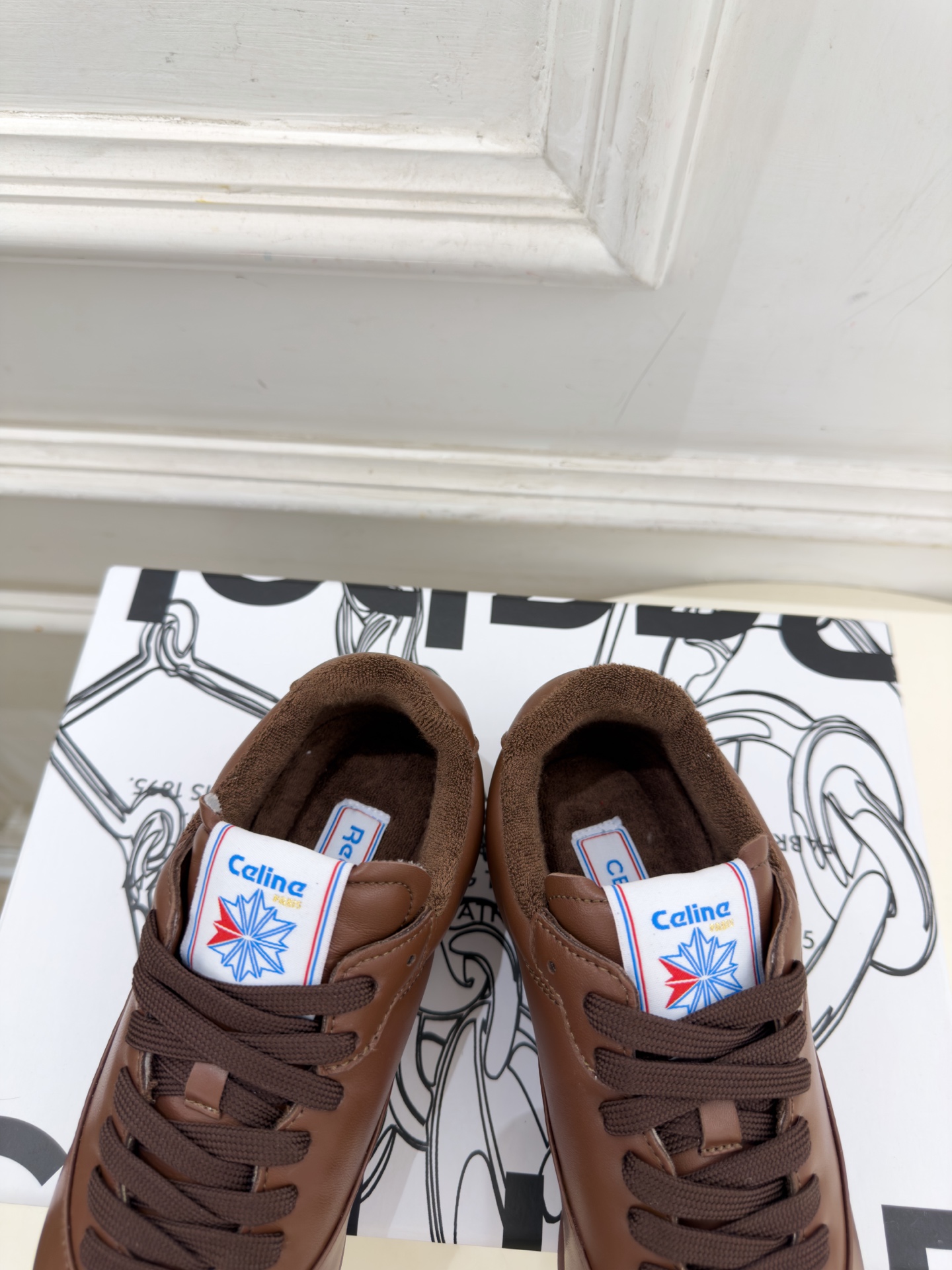 CELINE | 赛琳 26𝐬𝐬 💛2026秋冬新品 赛琳联名款复古休闲运动鞋 上新! 🔜BS 这一季的赛琳真的是 CELINE | 赛琳 26𝐬𝐬 💛2026秋冬新品 赛琳联名款复古休闲运动鞋 上新! 🔜BS 这一季的赛琳真的是
