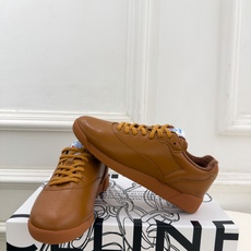 CELINE | 赛琳 26𝐬𝐬 💛2026秋冬新品 赛琳联名款复古休闲运动鞋 上新! 🔜BS 这一季的赛琳真的是 CELINE | 赛琳 26𝐬𝐬 💛2026秋冬新品 赛琳联名款复古休闲运动鞋 上新! 🔜BS 这一季的赛琳真的是