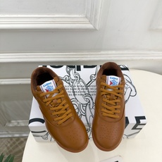 CELINE | 赛琳 26𝐬𝐬 💛2026秋冬新品 赛琳联名款复古休闲运动鞋 上新! 🔜BS 这一季的赛琳真的是 CELINE | 赛琳 26𝐬𝐬 💛2026秋冬新品 赛琳联名款复古休闲运动鞋 上新! 🔜BS 这一季的赛琳真的是