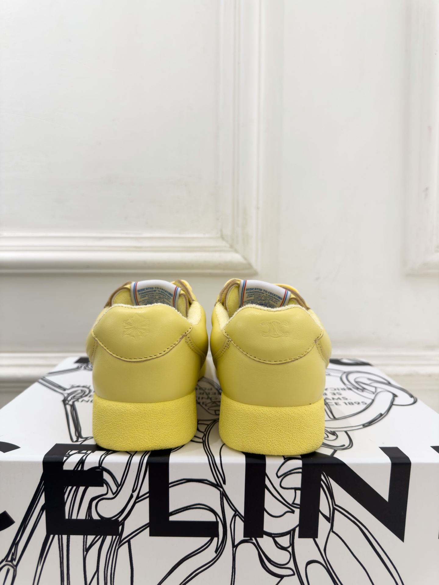 CELINE  | 赛琳  26𝐬𝐬  💛2026秋冬新品 赛琳联名款复古休闲运动鞋 上新！ 🔜BS 这一季的赛琳真的是