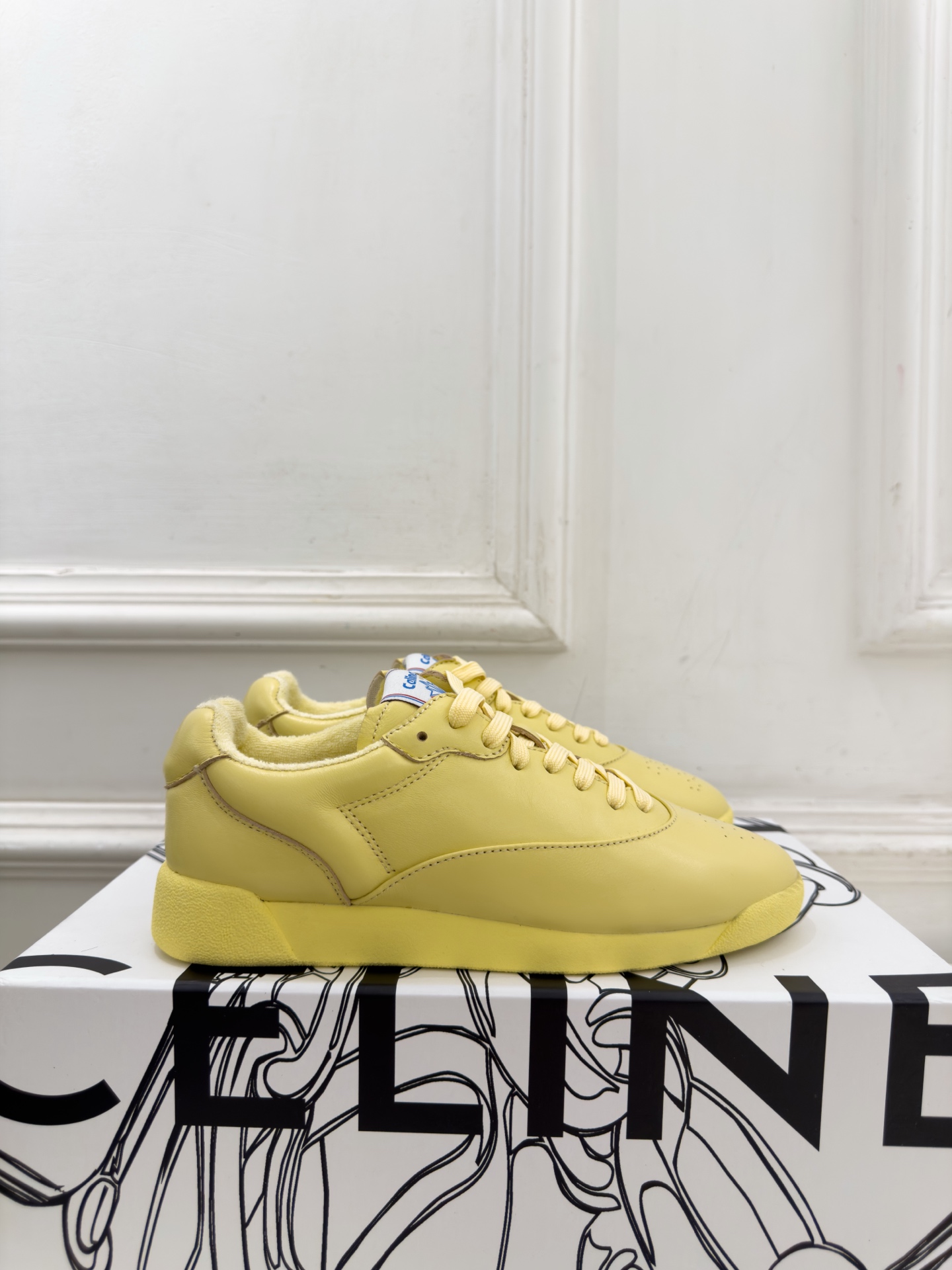 CELINE  | 赛琳  26𝐬𝐬  💛2026秋冬新品 赛琳联名款复古休闲运动鞋 上新！ 🔜BS 这一季的赛琳真的是