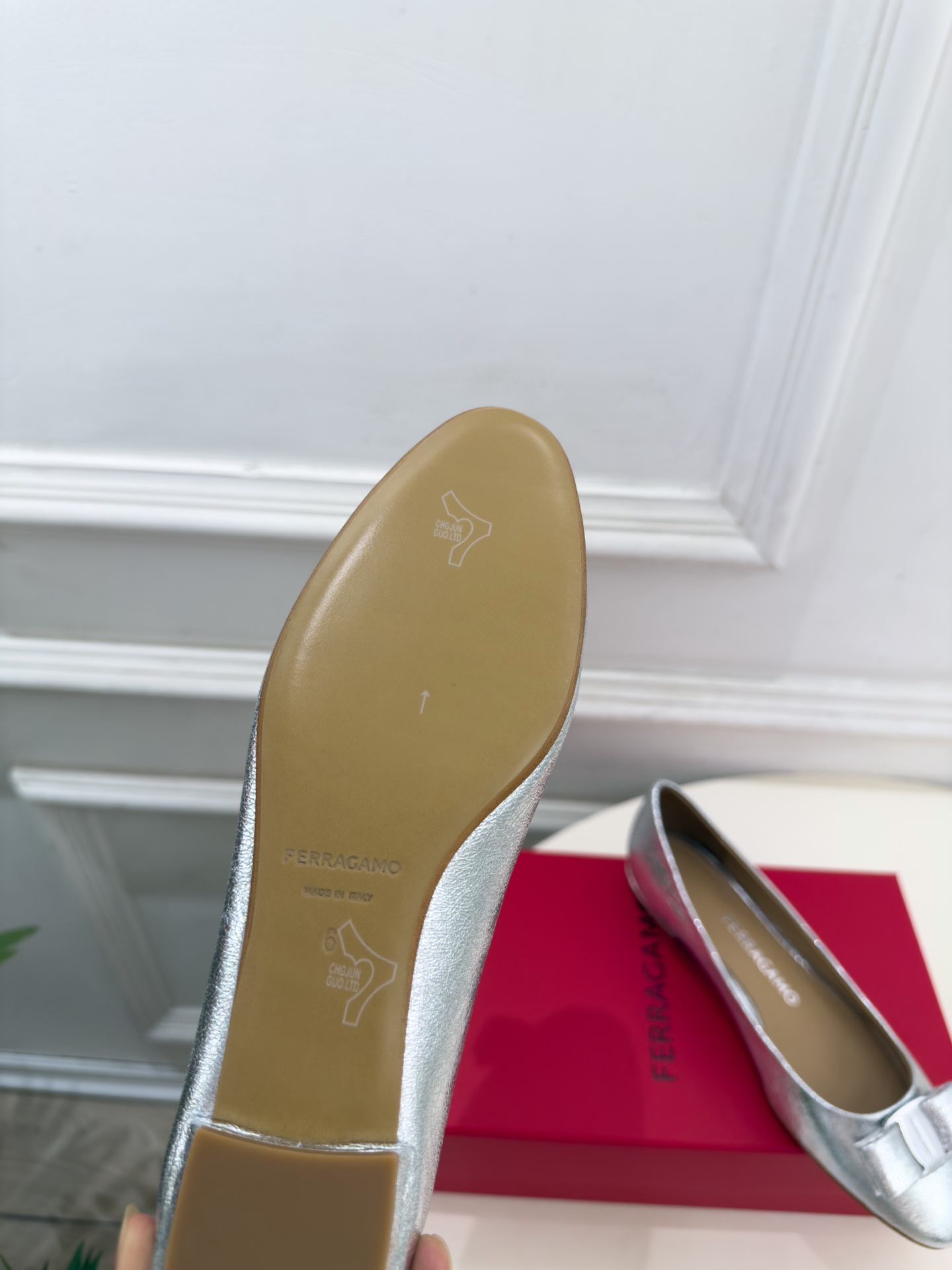 Ferragamo|菲拉格慕26𝐬𝐬 2026秋冬新品菱格蝴蝶结平底芭蕾鞋 火爆上新! 这鞋绝对是黑马选手 颜值超高 Ferragamo|菲拉格慕26𝐬𝐬 2026秋冬新品菱格蝴蝶结平底芭蕾鞋 火爆上新! 这鞋绝对是黑马选手 颜值超高