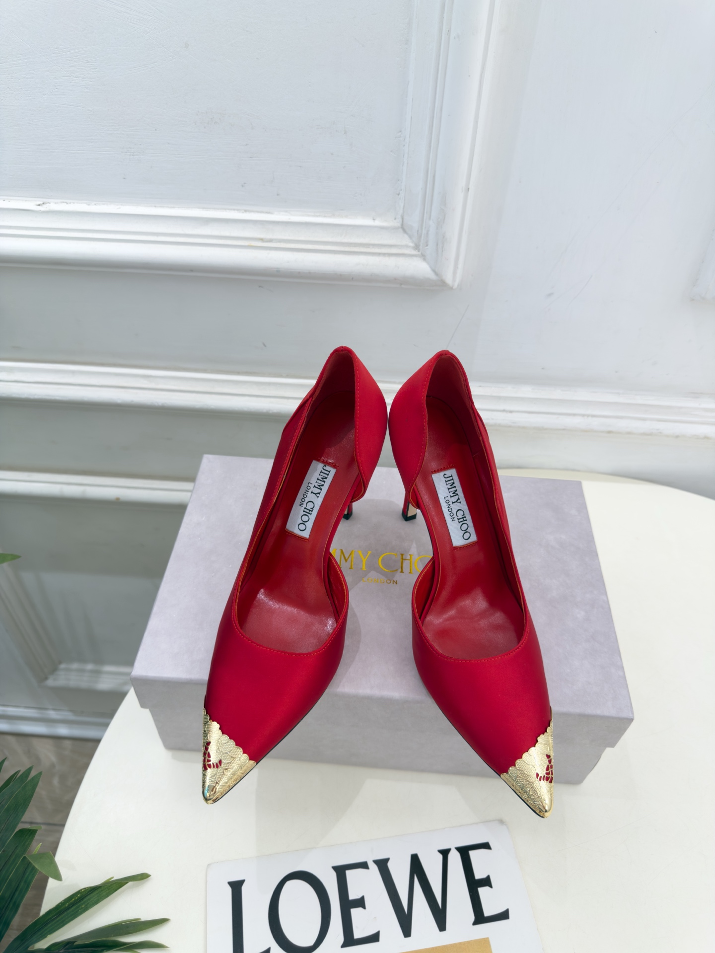 JimmyChoo 吉米周 26𝐬𝐬 ———      ✨ 2026秋冬新品 专柜最新 JC真丝缎面金属头内空高跟鞋  