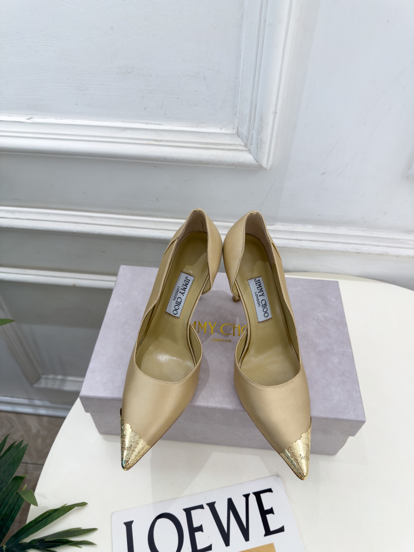 JimmyChoo 吉米周 26𝐬𝐬 ———      ✨ 2026秋冬新品 专柜最新 JC真丝缎面金属头内空高跟鞋  
