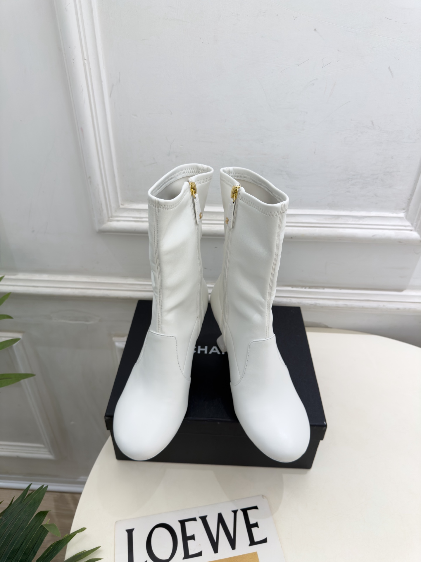 𝐂𝐇𝐀𝐍𝐄𝐋  | 小香  26𝐬𝐬  🦋2026 秋冬新品 专柜经典走秀款 小香双C极简高跟弹力短靴 系列上新〰 🍬 