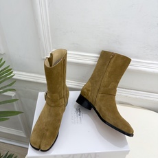 Maison Margiela· 马吉拉26𝐬𝐬 2026秋冬新品 MM6复古皮带扣分趾粗跟短靴———————— MM Maison Margiela· 马吉拉26𝐬𝐬 2026秋冬新品 MM6复古皮带扣分趾粗跟短靴———————— MM