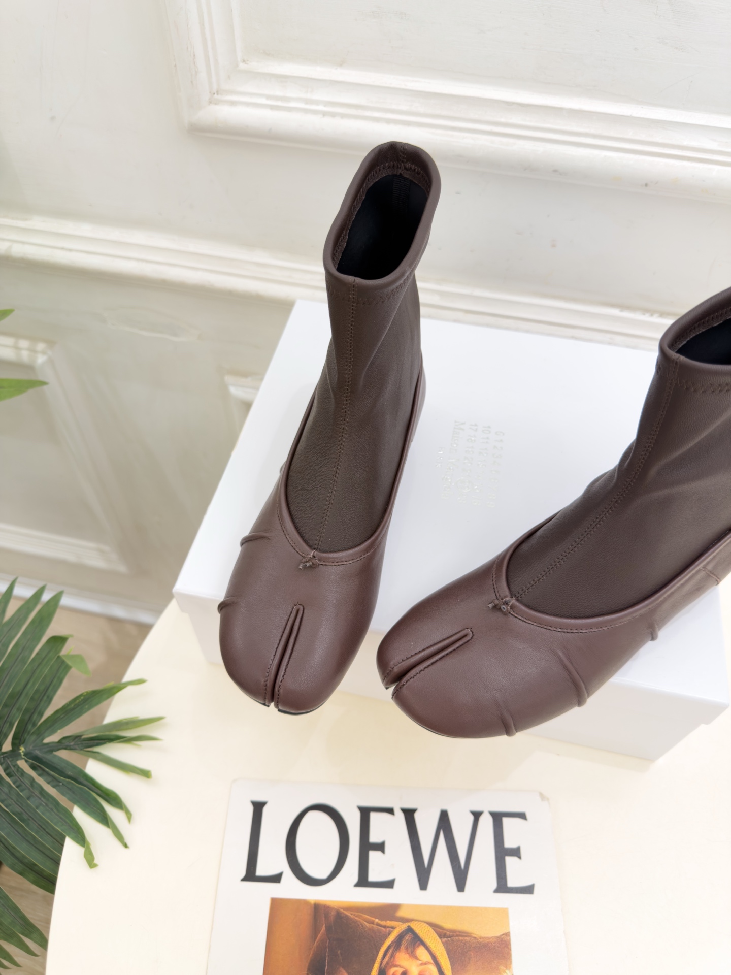Maison Margiela· 马吉拉26𝐬𝐬 2026秋冬新品 MM6复古褶皱分趾弹力短靴———————— MM6 Maison Margiela· 马吉拉26𝐬𝐬 2026秋冬新品 MM6复古褶皱分趾弹力短靴———————— MM6