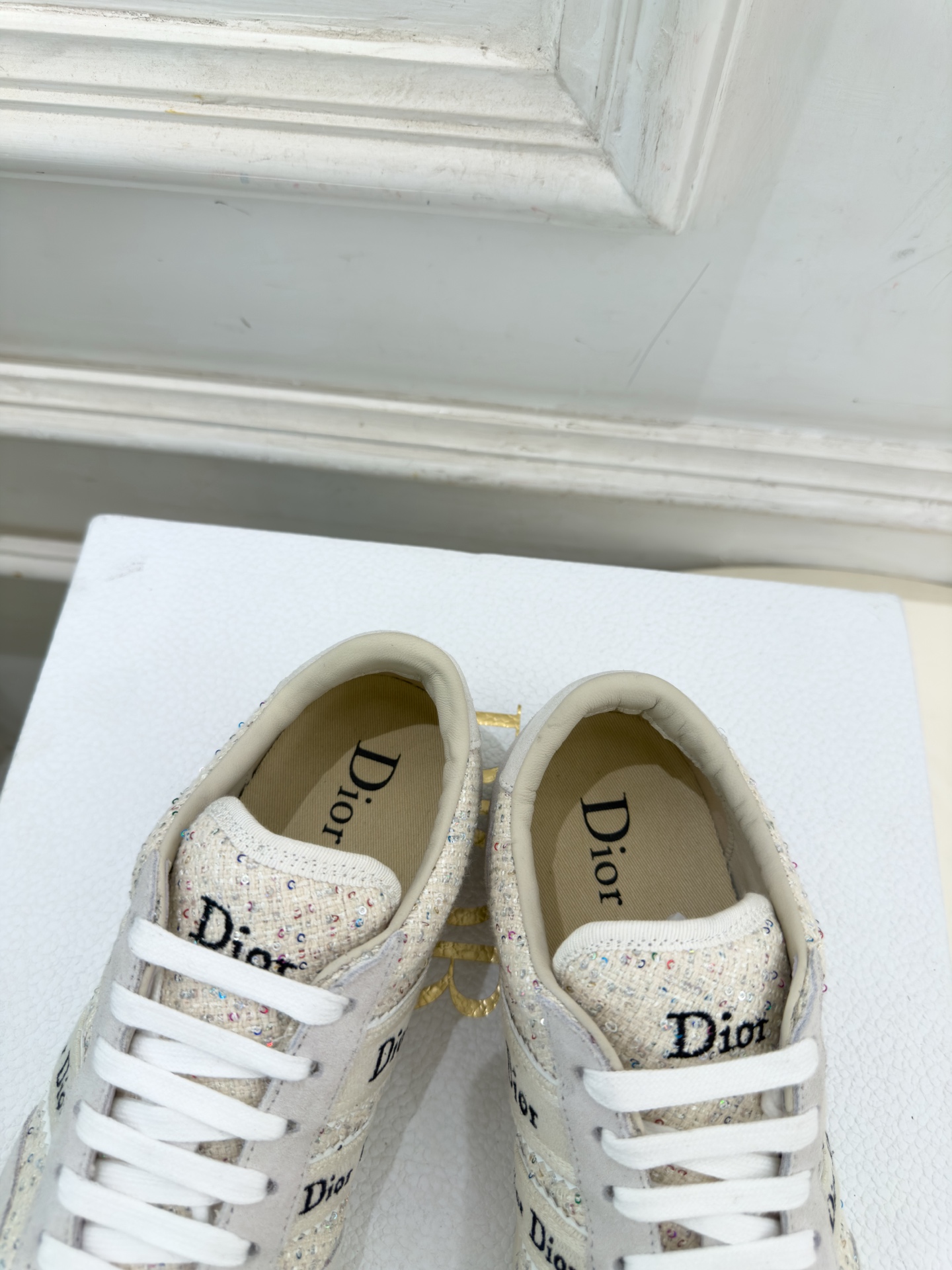 Dior | 迪奥 26𝐬𝐬 🧡💚2026秋冬新品 顶级版本⚠️ 专柜主打新款 Dior Ribbon 复古系带运动 Dior | 迪奥 26𝐬𝐬 🧡💚2026秋冬新品 顶级版本⚠️ 专柜主打新款 Dior Ribbon 复古系带运动