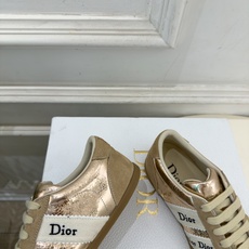 Dior | 迪奥 26𝐬𝐬 🧡💚2026秋冬新品 顶级版本⚠️ 专柜主打新款 Dior Ribbon 复古系带运动 Dior | 迪奥 26𝐬𝐬 🧡💚2026秋冬新品 顶级版本⚠️ 专柜主打新款 Dior Ribbon 复古系带运动