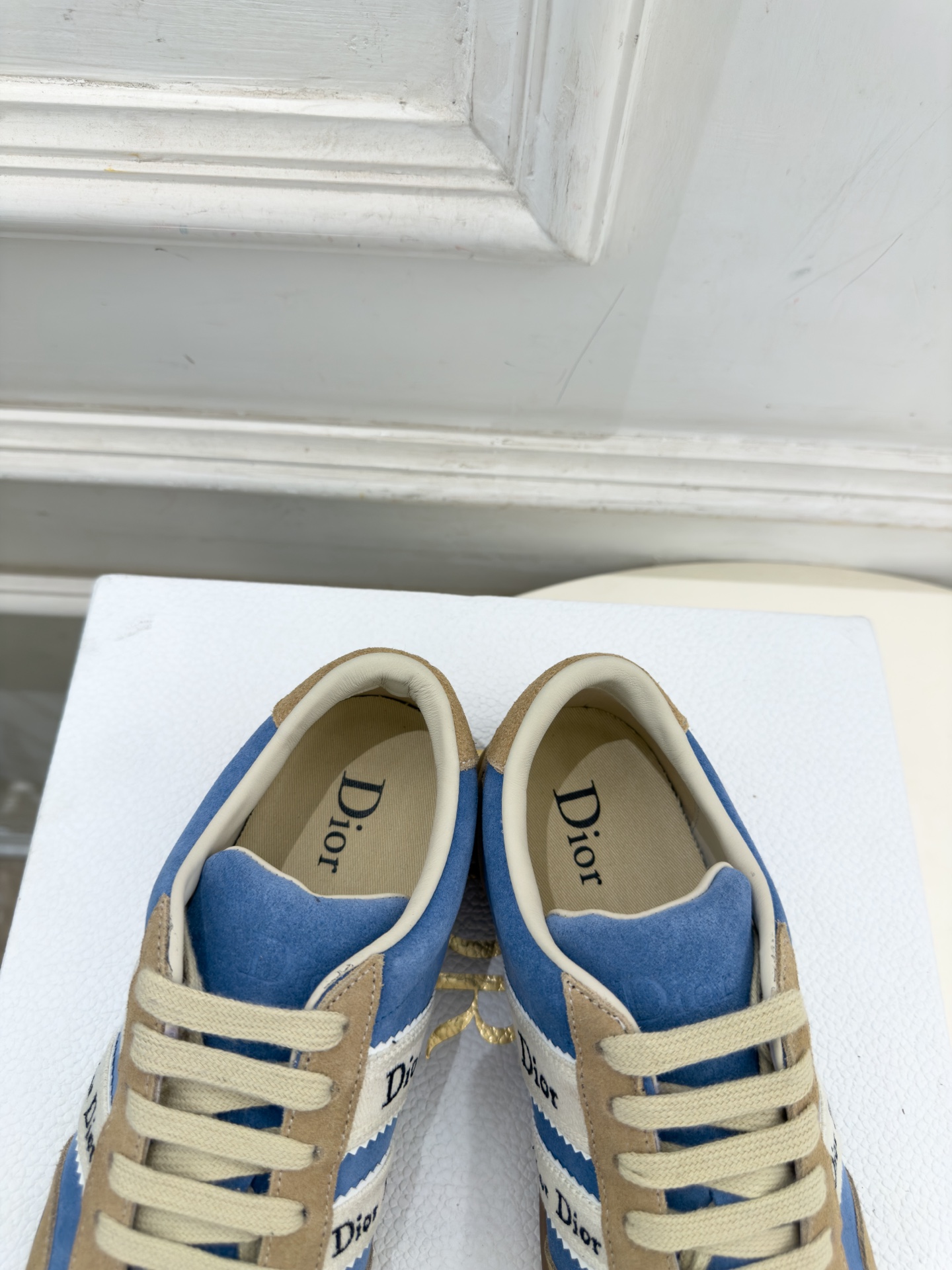 Dior | 迪奥 26𝐬𝐬 🧡💚2026秋冬新品 顶级版本⚠️ 专柜主打新款 Dior Ribbon 复古系带运动 Dior | 迪奥 26𝐬𝐬 🧡💚2026秋冬新品 顶级版本⚠️ 专柜主打新款 Dior Ribbon 复古系带运动