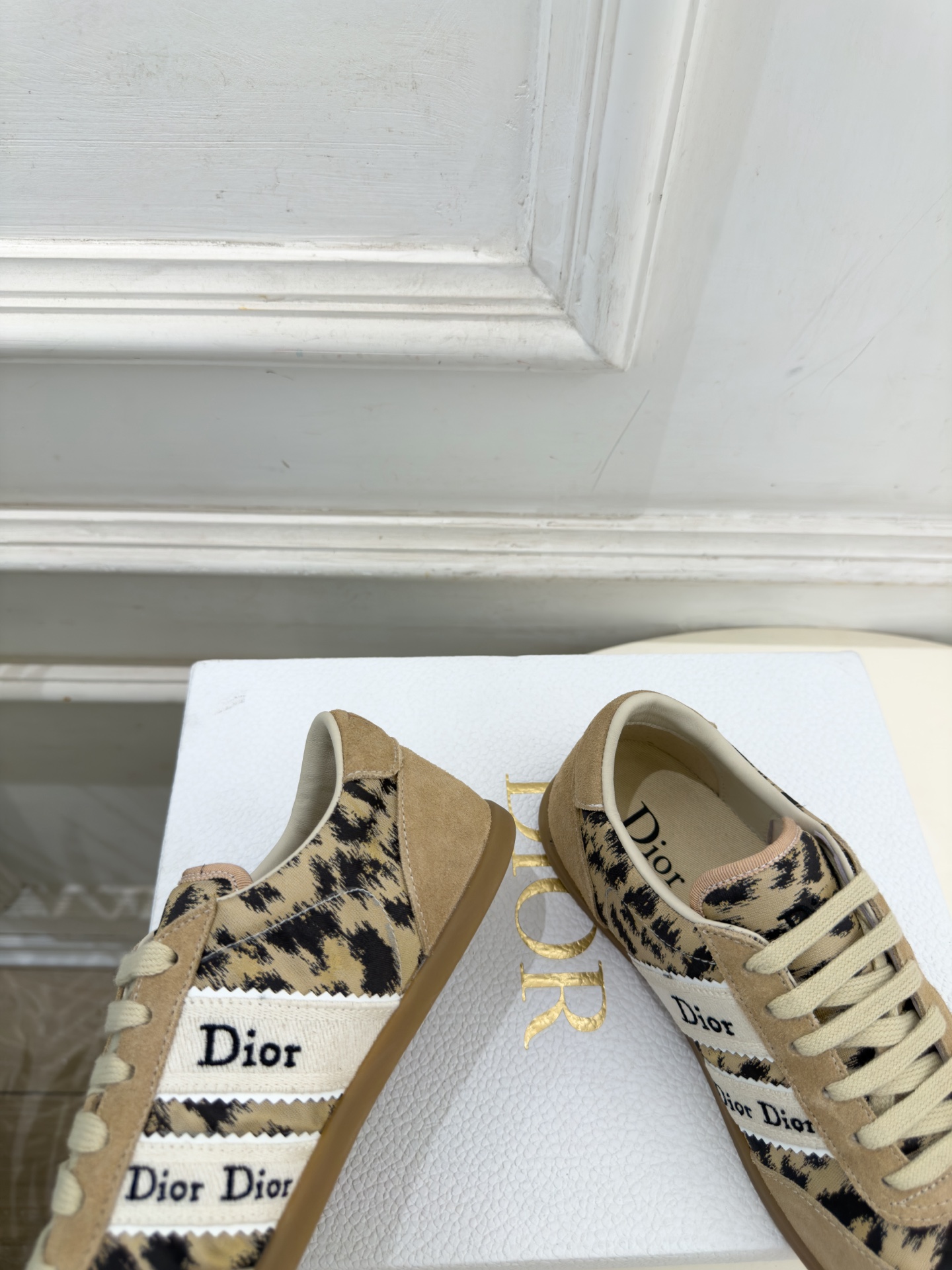 Dior | 迪奥 26𝐬𝐬 🧡💚2026秋冬新品 顶级版本⚠️ 专柜主打新款 Dior Ribbon 复古系带运动 Dior | 迪奥 26𝐬𝐬 🧡💚2026秋冬新品 顶级版本⚠️ 专柜主打新款 Dior Ribbon 复古系带运动