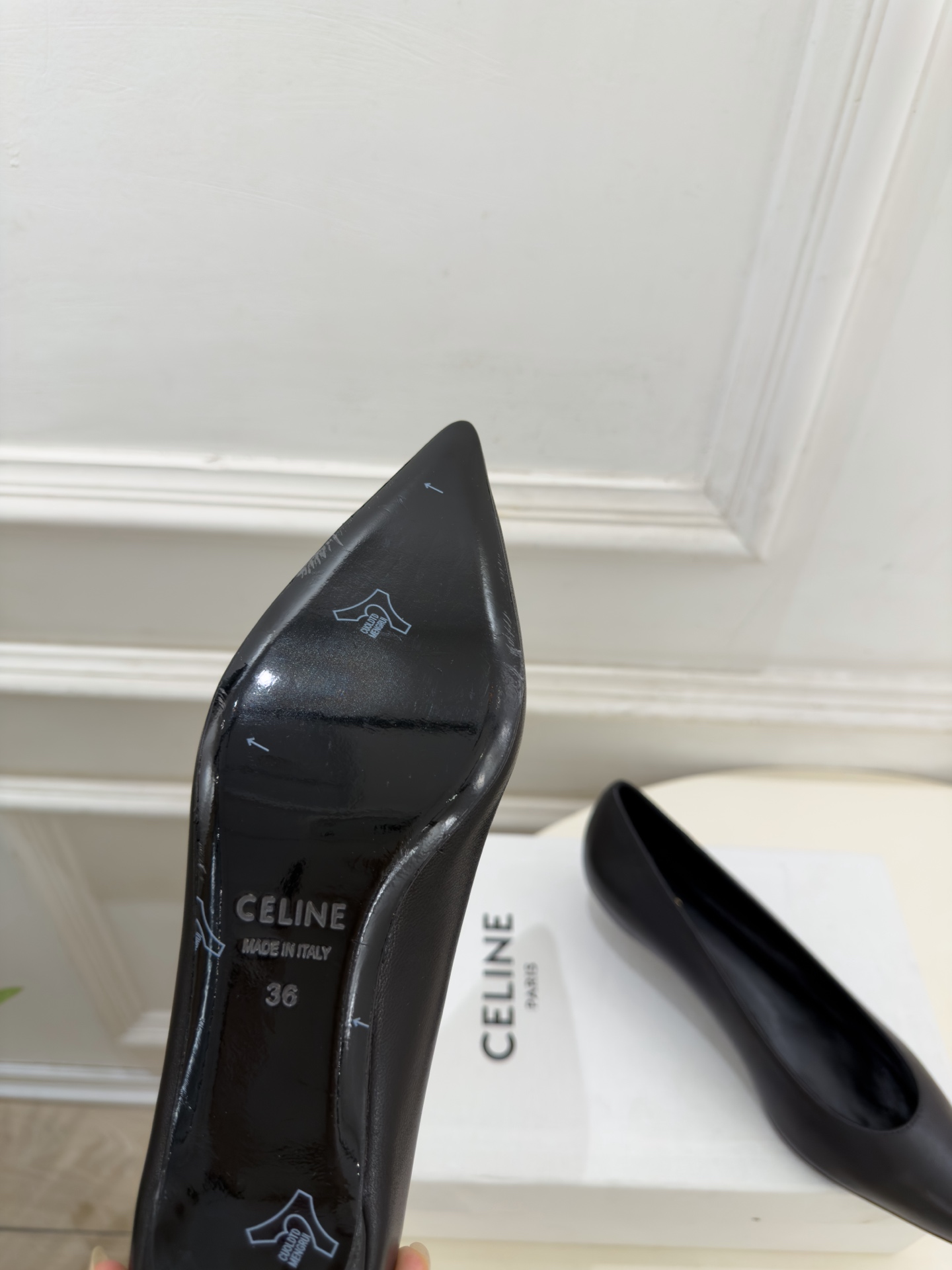 CELINE  | 赛琳  26𝐬𝐬  💛2026秋冬新品 极简尖头猫跟单鞋 上新！ 🔜BS 这一季的赛琳真的是开了挂、