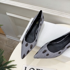 CELINE | 赛琳 26𝐬𝐬 💛2026秋冬新品 极简尖头猫跟单鞋 上新! 🔜BS 这一季的赛琳真的是开了挂、 CELINE | 赛琳 26𝐬𝐬 💛2026秋冬新品 极简尖头猫跟单鞋 上新! 🔜BS 这一季的赛琳真的是开了挂、