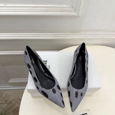 CELINE | 赛琳 26𝐬𝐬 💛2026秋冬新品 极简尖头猫跟单鞋 上新! 🔜BS 这一季的赛琳真的是开了挂、 CELINE | 赛琳 26𝐬𝐬 💛2026秋冬新品 极简尖头猫跟单鞋 上新! 🔜BS 这一季的赛琳真的是开了挂、