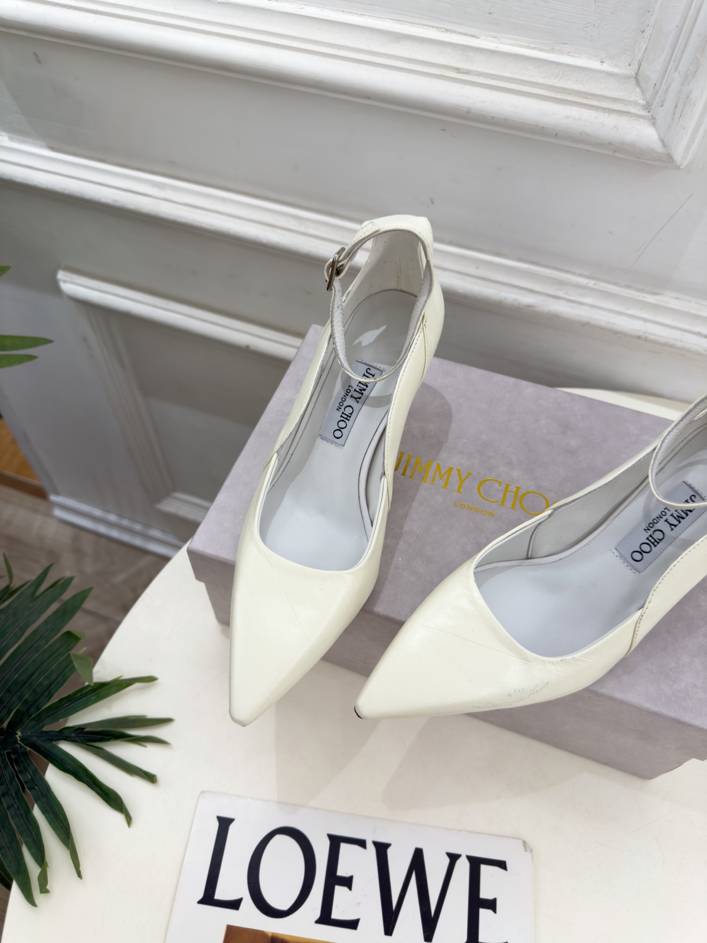 JimmyChoo 吉米周 26𝐬𝐬 ——— ✨ 2026秋冬新品 专柜最新JC尖头搭扣高跟鞋 BS名媛气 JimmyChoo 吉米周 26𝐬𝐬 ——— ✨ 2026秋冬新品 专柜最新JC尖头搭扣高跟鞋 BS名媛气