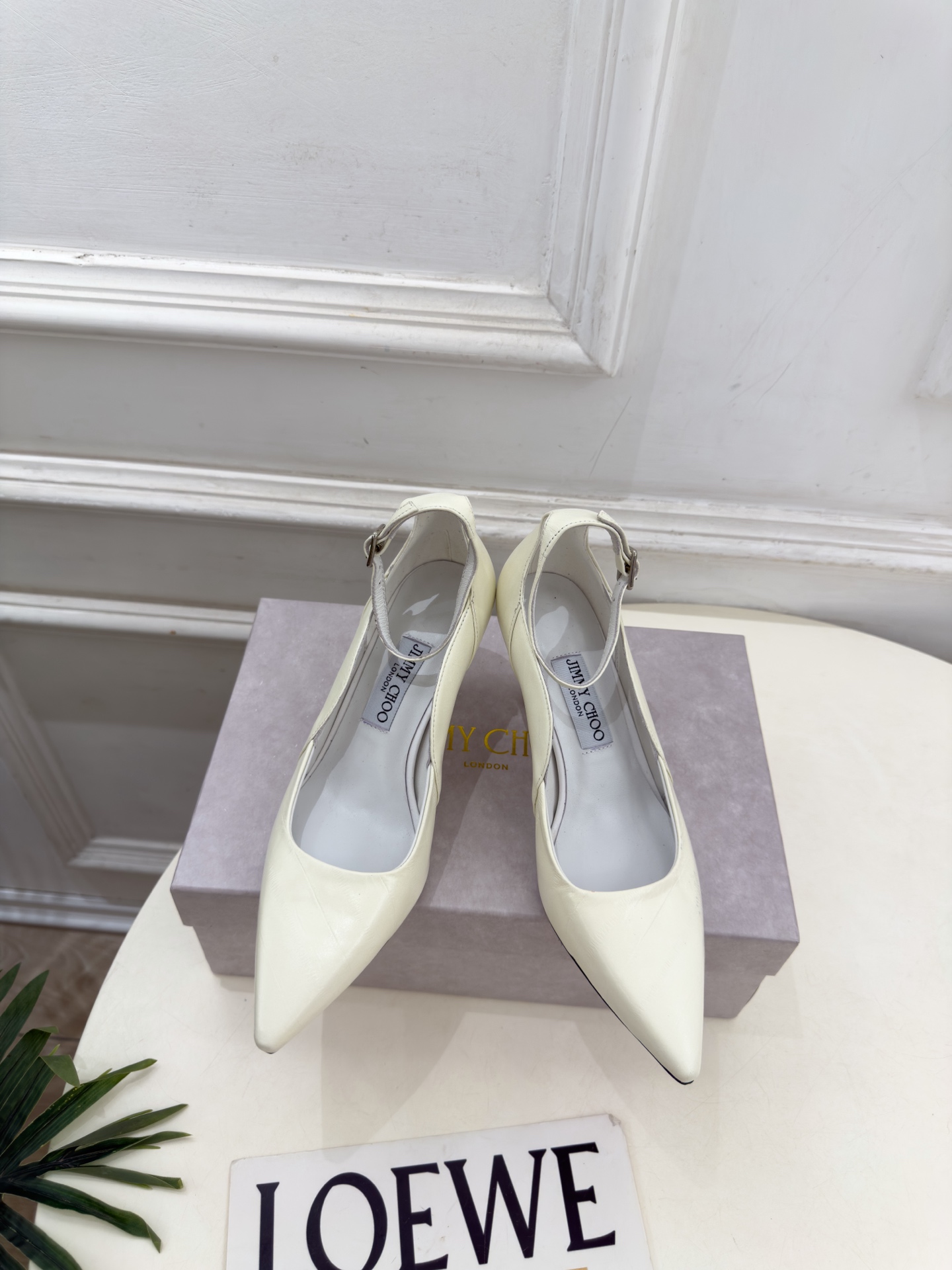 JimmyChoo 吉米周 26𝐬𝐬 ———      ✨ 2026秋冬新品 专柜最新JC尖头搭扣高跟鞋   BS名媛气