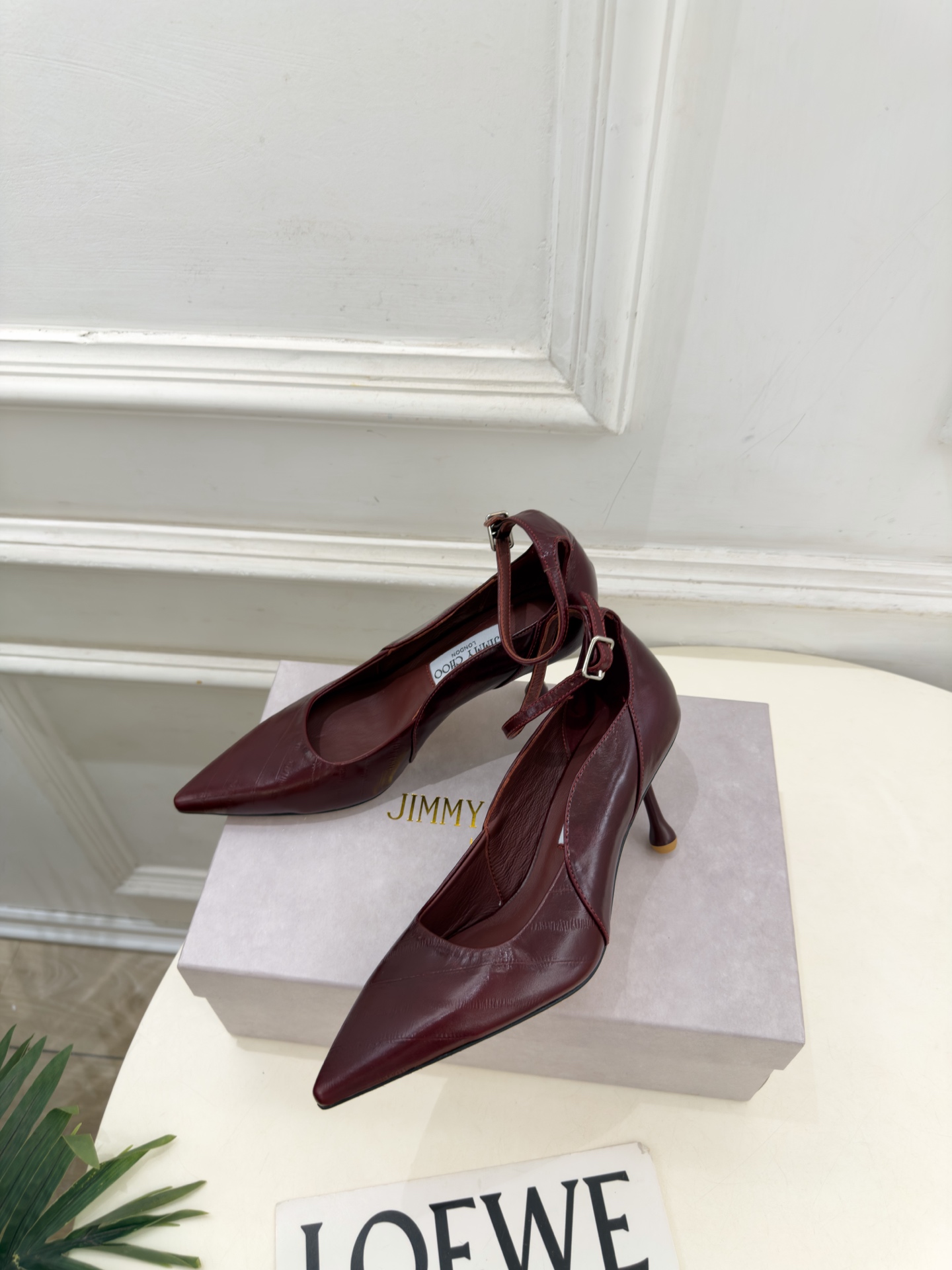 JimmyChoo 吉米周 26𝐬𝐬 ———      ✨ 2026秋冬新品 专柜最新JC尖头搭扣高跟鞋   BS名媛气