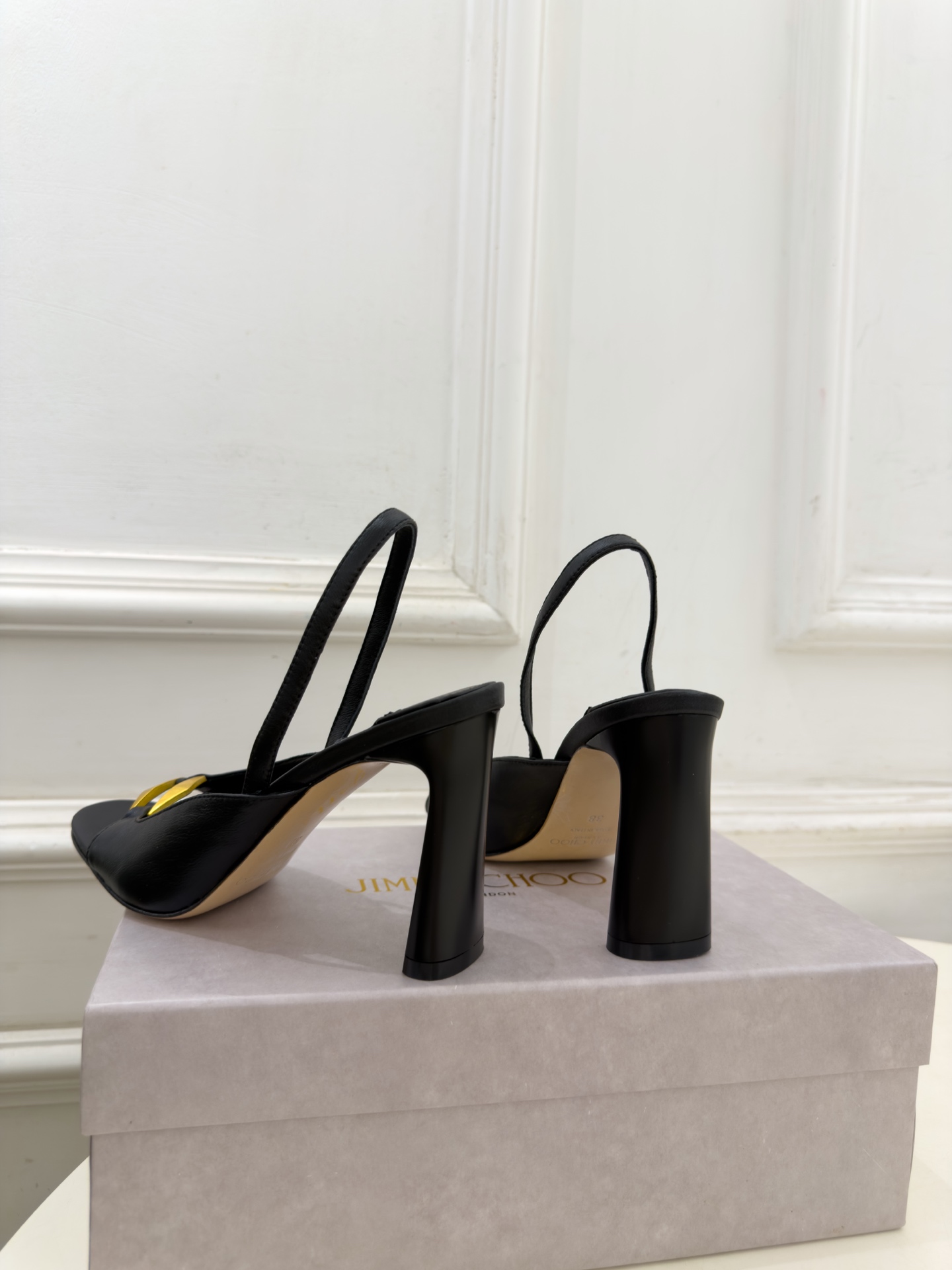 JimmyChoo 吉米周 26𝐬𝐬 ——— ✨ 2026秋冬新品 JC金属扣露趾高跟凉鞋 BS名媛气质款 上 JimmyChoo 吉米周 26𝐬𝐬 ——— ✨ 2026秋冬新品 JC金属扣露趾高跟凉鞋 BS名媛气质款 上