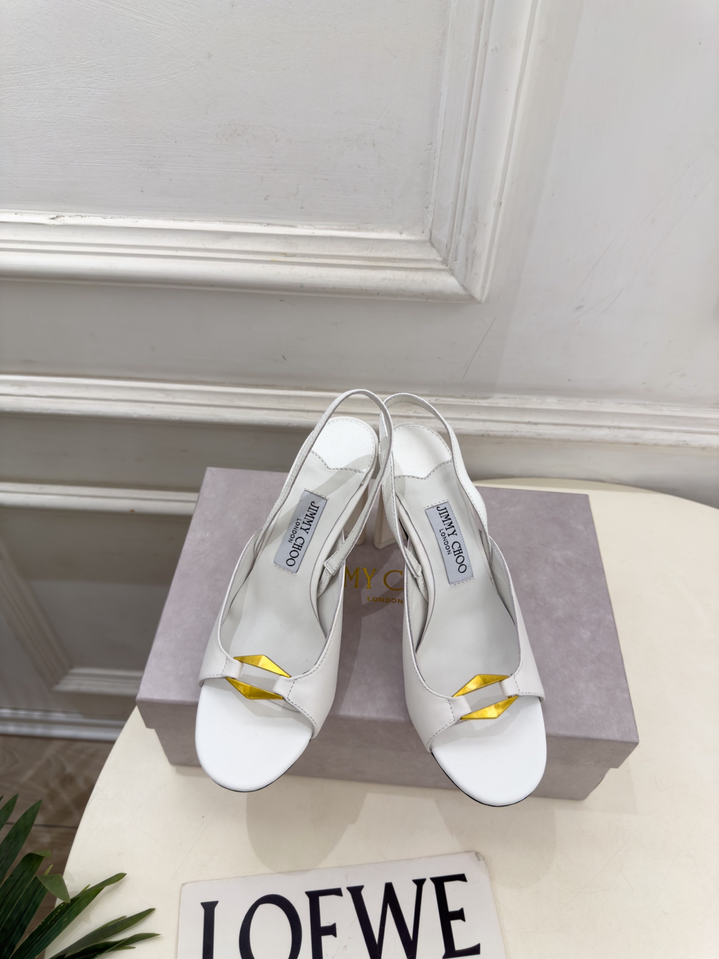 JimmyChoo 吉米周 26𝐬𝐬 ———      ✨ 2026秋冬新品 JC金属扣露趾高跟凉鞋 BS名媛气质款 上