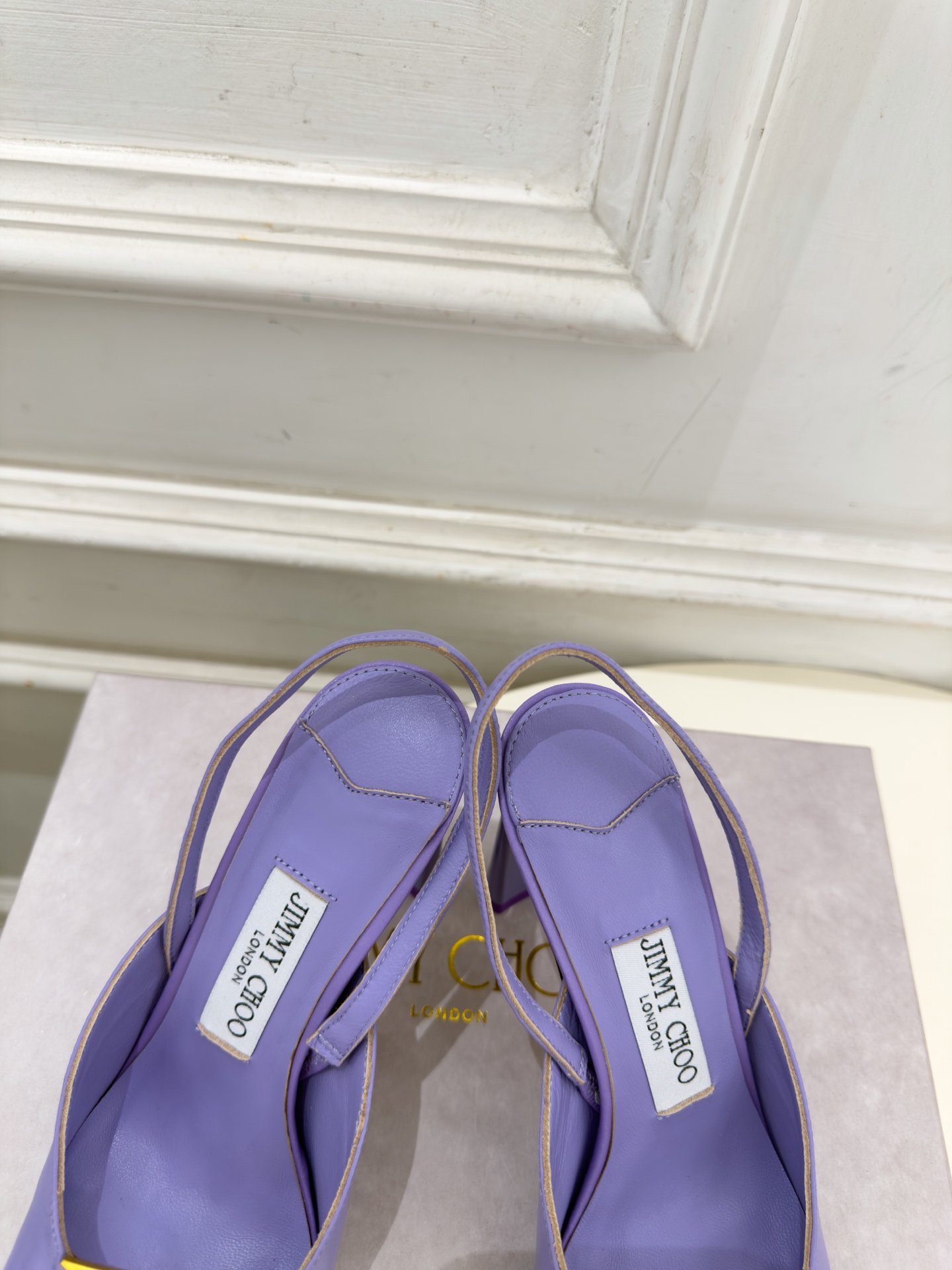 JimmyChoo 吉米周 26𝐬𝐬 ———      ✨ 2026秋冬新品 JC金属扣露趾高跟凉鞋 BS名媛气质款 上