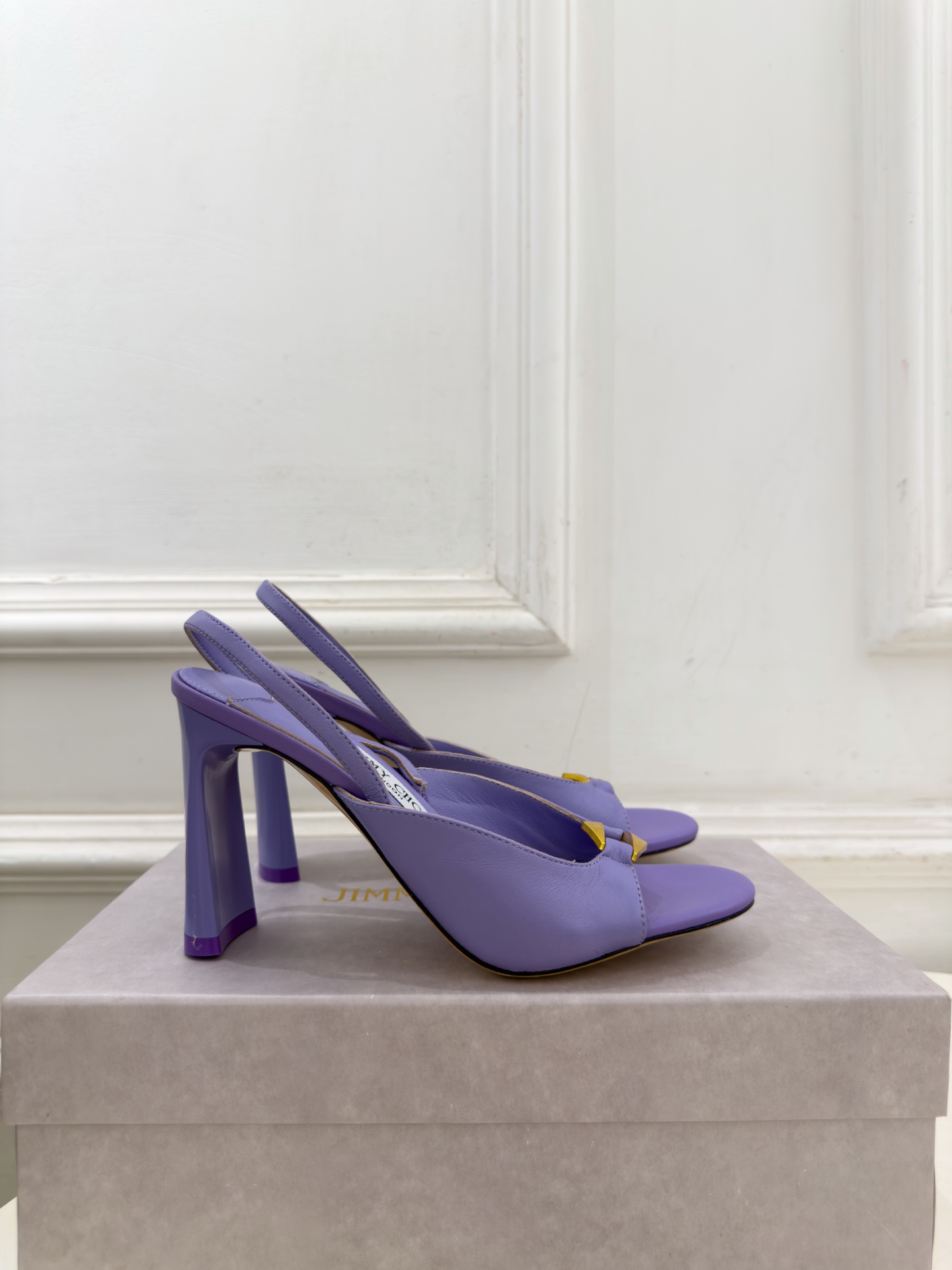 JimmyChoo 吉米周 26𝐬𝐬 ———      ✨ 2026秋冬新品 JC金属扣露趾高跟凉鞋 BS名媛气质款 上