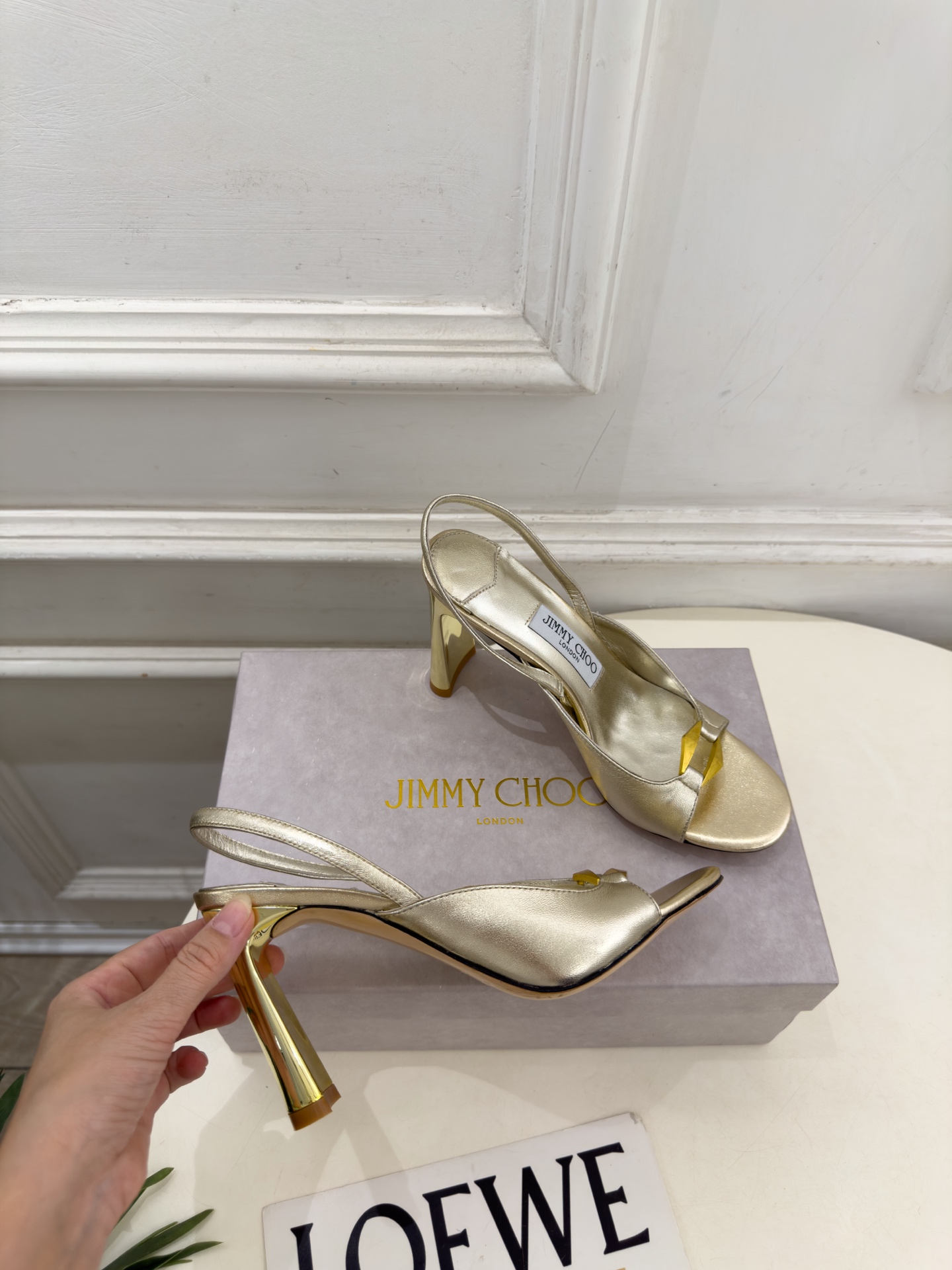 JimmyChoo 吉米周 26𝐬𝐬 ———      ✨ 2026秋冬新品 JC金属扣露趾高跟凉鞋 BS名媛气质款 上