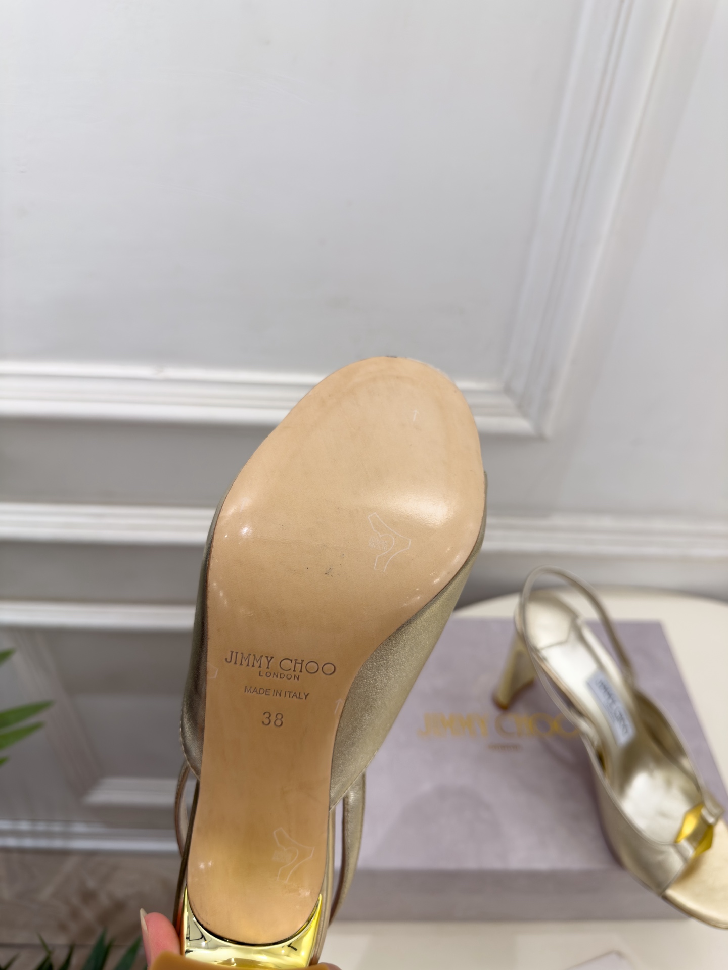 JimmyChoo 吉米周 26𝐬𝐬 ———      ✨ 2026秋冬新品 JC金属扣露趾高跟凉鞋 BS名媛气质款 上