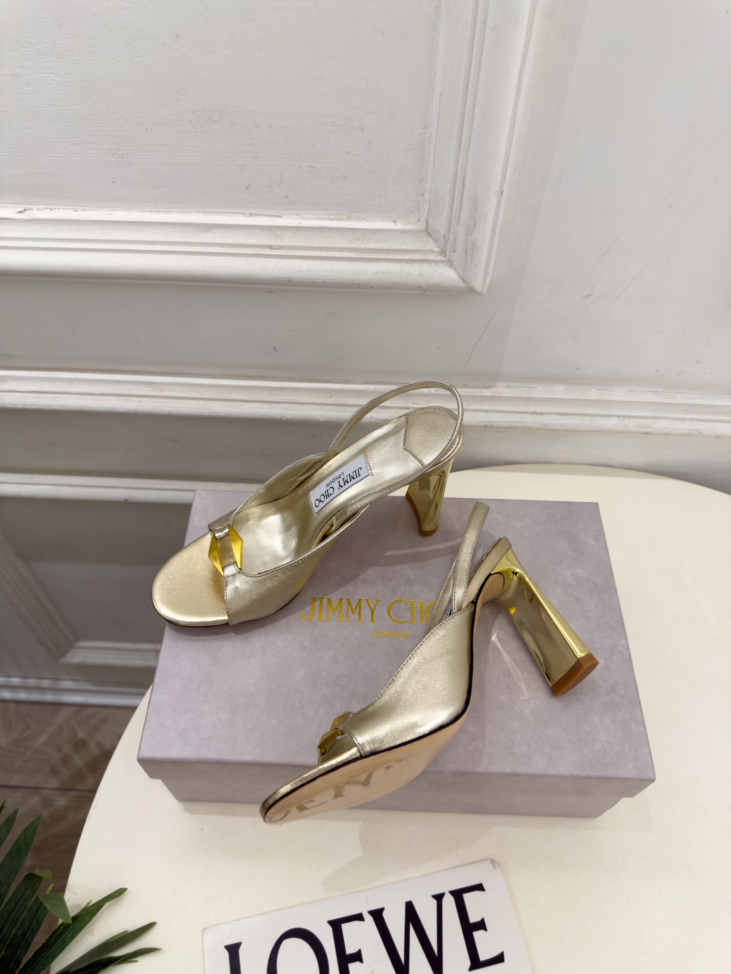 JimmyChoo 吉米周 26𝐬𝐬 ———      ✨ 2026秋冬新品 JC金属扣露趾高跟凉鞋 BS名媛气质款 上