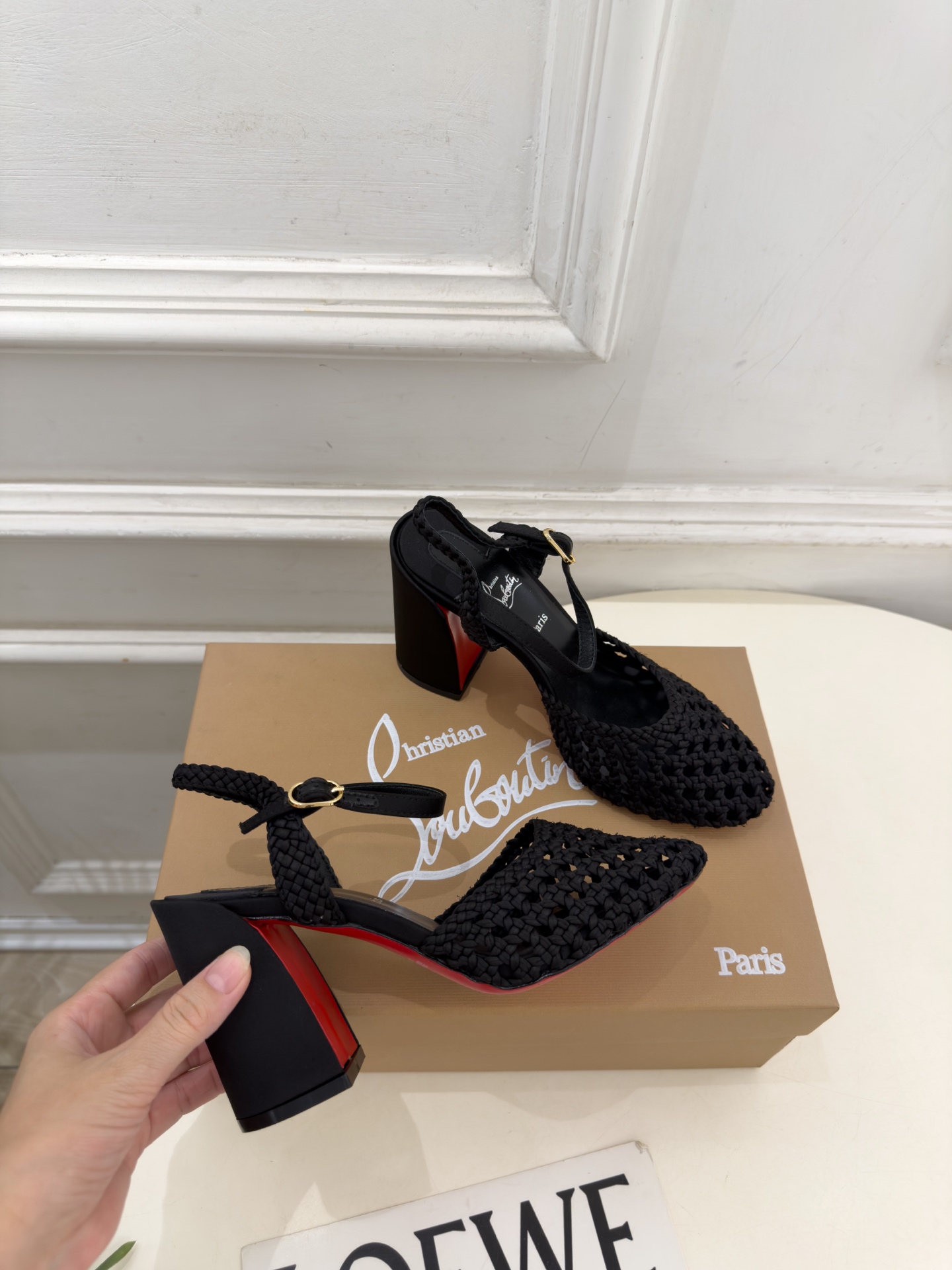 Christian Louboutin路铂廷CL 26ss新品编织镂空粗跟凉鞋 红底鞋系列，魅惑华丽的✨顶级硬货上新 💥