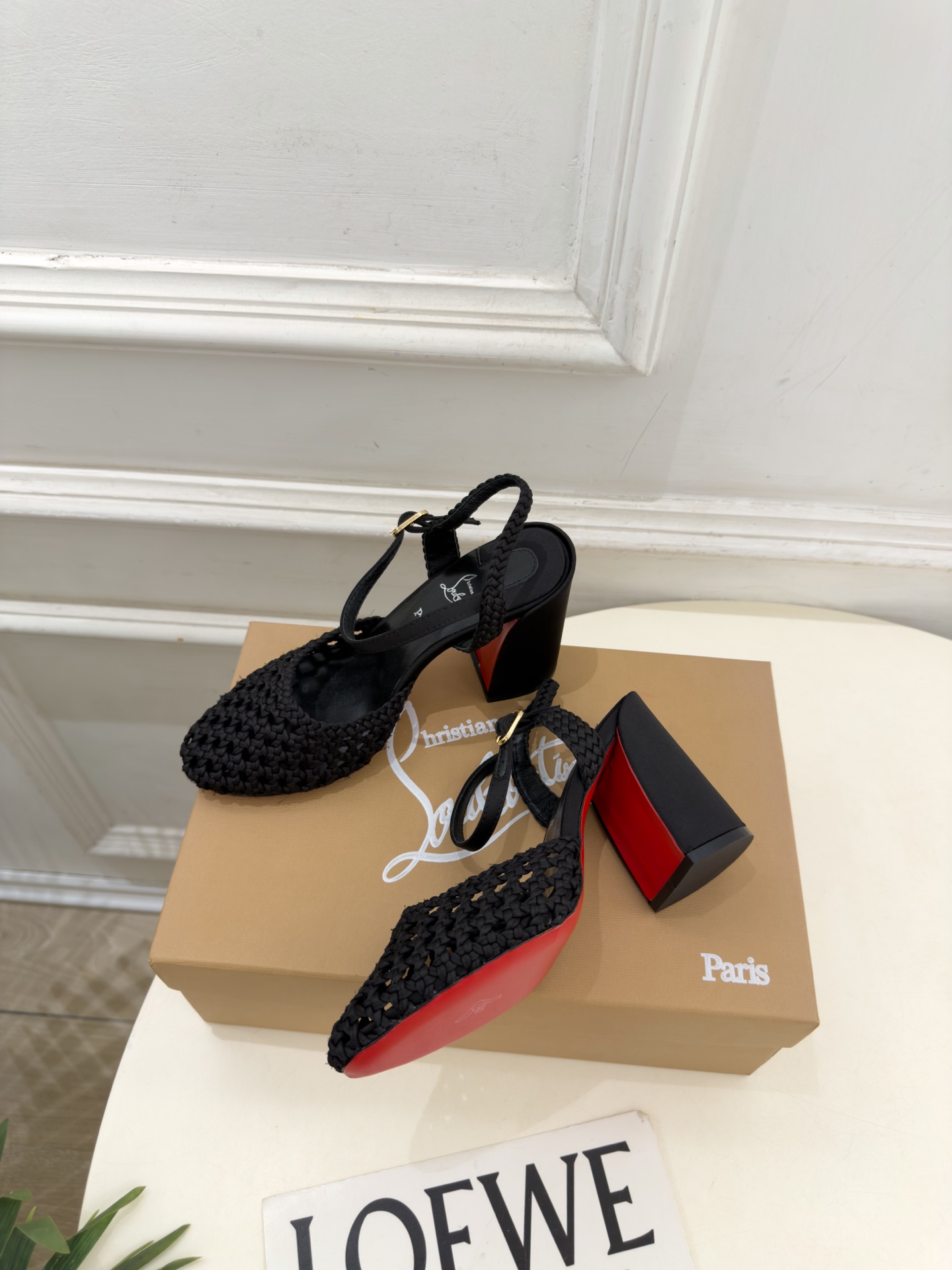 Christian Louboutin路铂廷CL 26ss新品编织镂空粗跟凉鞋 红底鞋系列，魅惑华丽的✨顶级硬货上新 💥