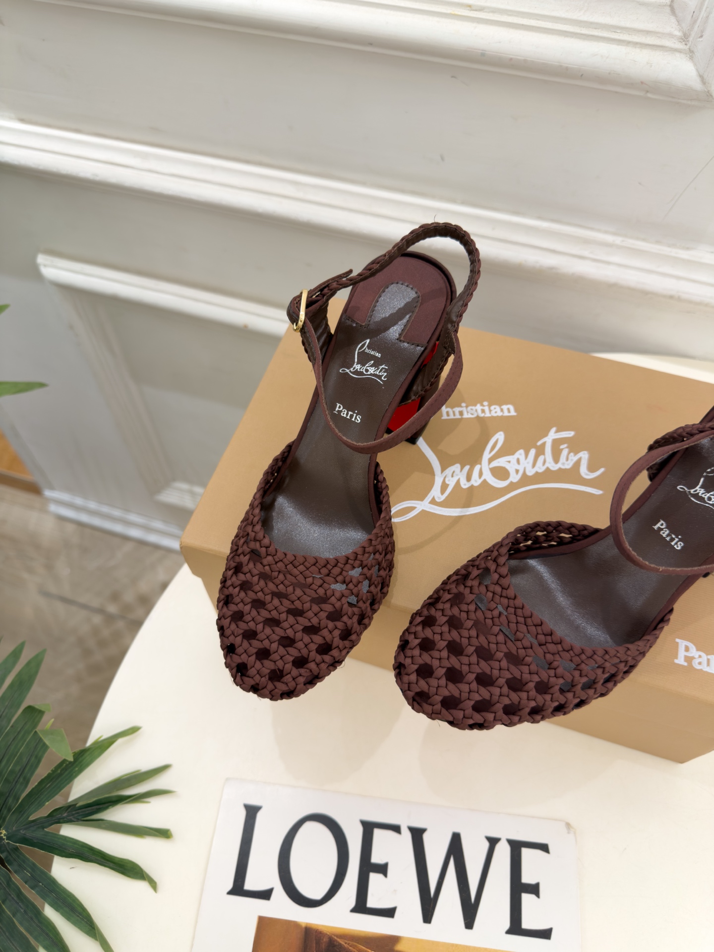 Christian Louboutin路铂廷CL 26ss新品编织镂空粗跟凉鞋 红底鞋系列，魅惑华丽的✨顶级硬货上新 💥