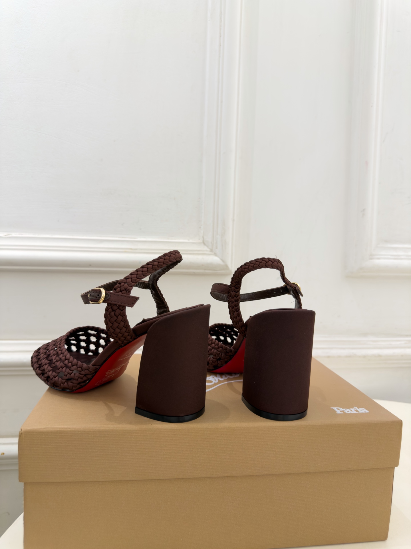 Christian Louboutin路铂廷CL 26ss新品编织镂空粗跟凉鞋 红底鞋系列，魅惑华丽的✨顶级硬货上新 💥