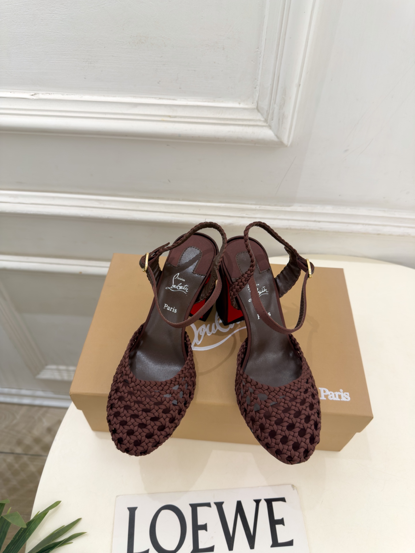 Christian Louboutin路铂廷CL 26ss新品编织镂空粗跟凉鞋 红底鞋系列，魅惑华丽的✨顶级硬货上新 💥