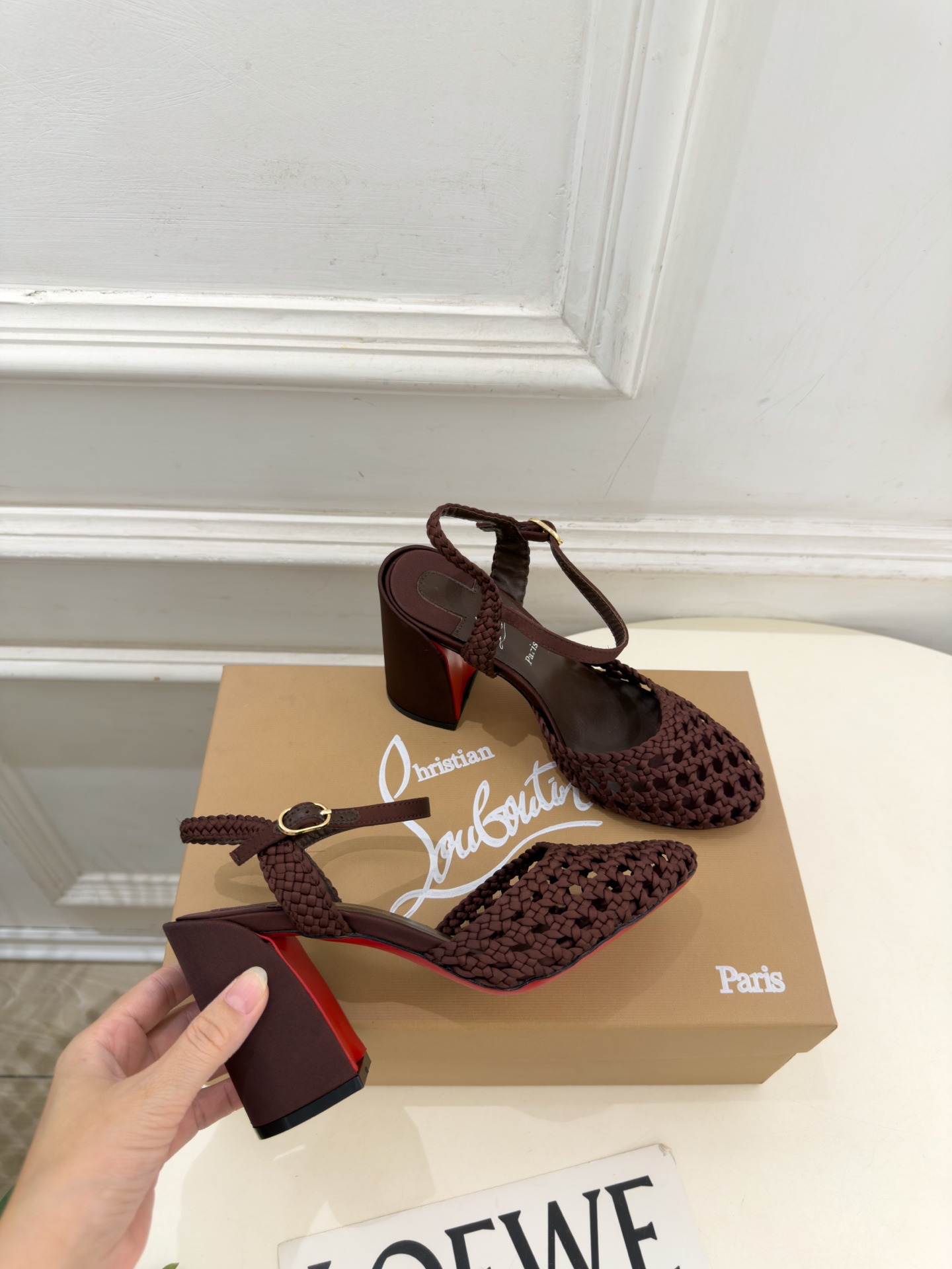 Christian Louboutin路铂廷CL 26ss新品编织镂空粗跟凉鞋 红底鞋系列，魅惑华丽的✨顶级硬货上新 💥