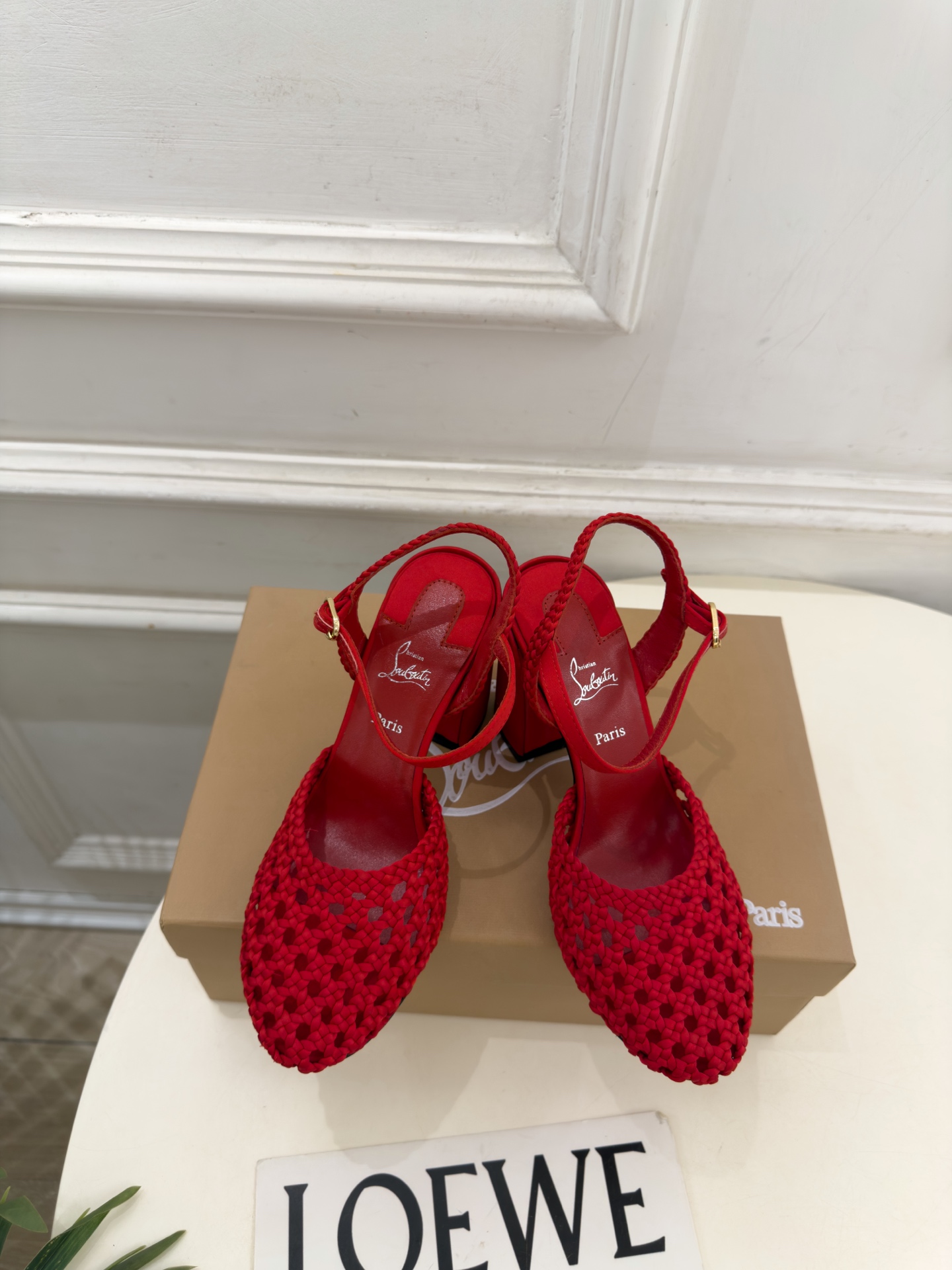 Christian Louboutin路铂廷CL 26ss新品编织镂空粗跟凉鞋 红底鞋系列，魅惑华丽的✨顶级硬货上新 💥